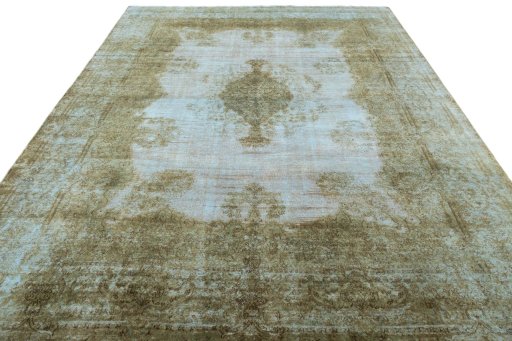 Surface texture of 1970s Kerman rug with natural Wool and intricate pattern