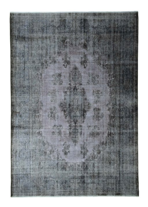Full view of 1970s Kerman rug from Iran / Persia, 500 × 348 cm in Red tones