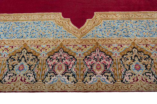 Corner detail of 1970s Kerman rug showing border pattern and Wool pile