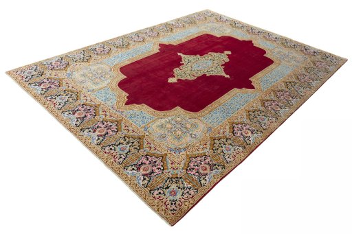 Corner detail of 1970s Kerman rug showing border pattern and Wool pile