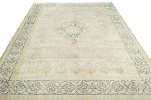 Surface texture of 1950s Kerman rug with natural Wool and intricate pattern