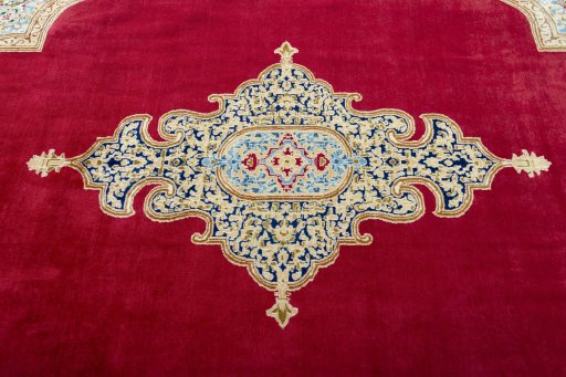 Central medallion detail of 2000s Kerman rug from Iran / Persia