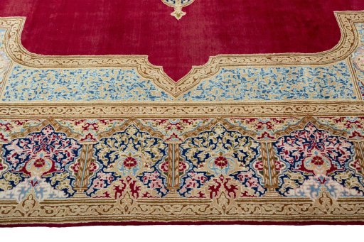Corner detail of 2000s Kerman rug showing border pattern and Wool pile