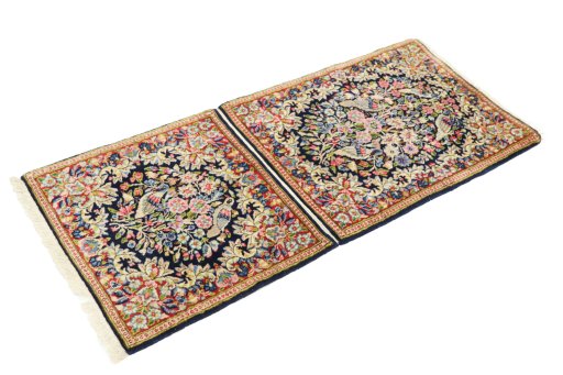 Corner detail of 1990s Kerman rug showing border pattern and Wool pile