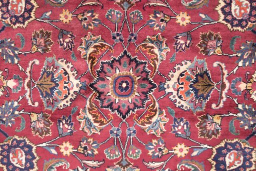 Close-up detail of 1960s Mashad rug from Iran / Persia showing Wool weave