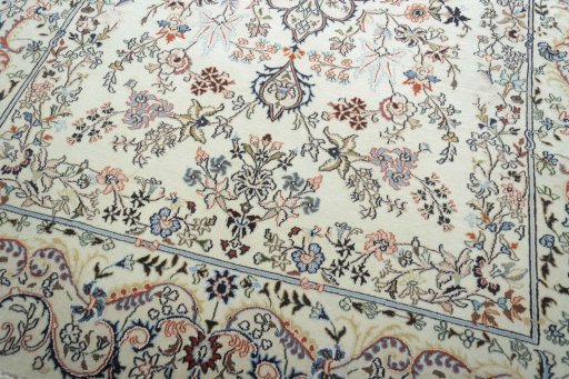 Close-up detail of New Mashad rug from Iran / Persia showing Wool weave