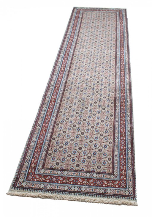 Close-up detail of New Moud rug from Iran / Persia showing Wool weave