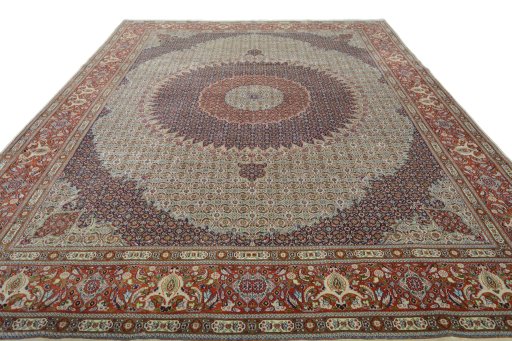 Surface texture of Unknown Moud rug with natural Cotton and intricate pattern