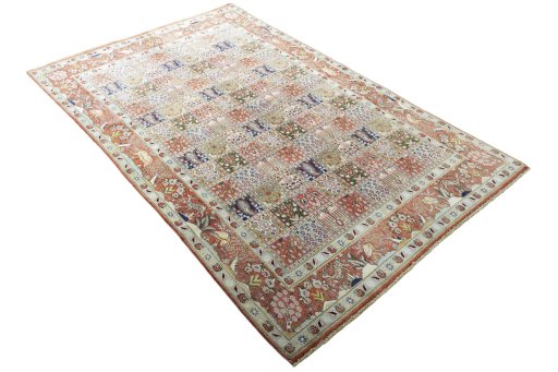 Close-up detail of 2000s Moud rug from Iran / Persia showing Wool weave