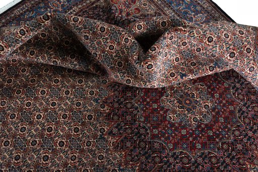 Surface texture of New Moud rug with natural Wool and intricate pattern
