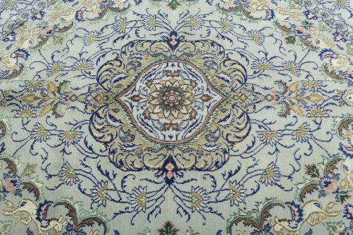 Central medallion detail of 2000s Moud rug from Iran / Persia