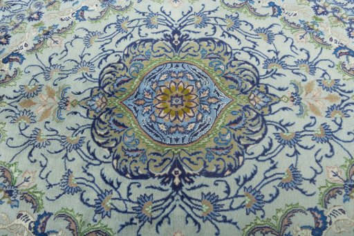 Central medallion detail of 2000s Moud rug from Iran / Persia