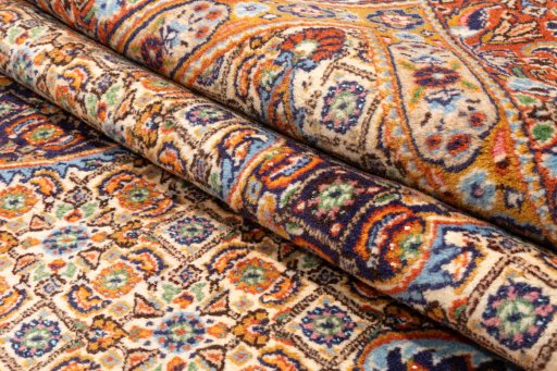Surface texture of 2020s Moud rug with natural Wool and intricate pattern