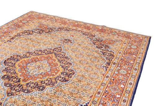 Surface texture of 2020s Moud rug with natural Wool and intricate pattern