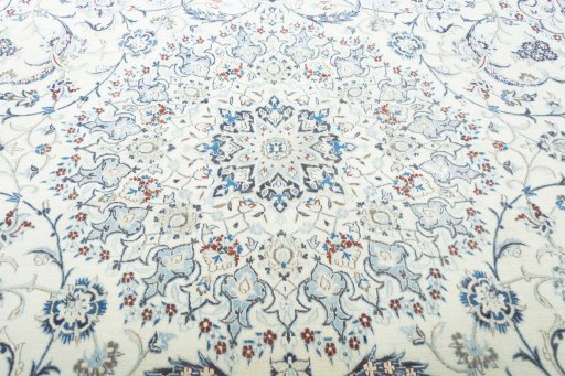 Central medallion detail of 2000s Nain rug from Iran / Persia