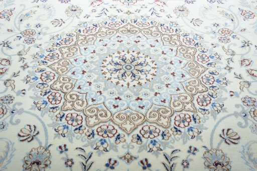 Central medallion detail of 2000s Nain rug from Iran / Persia