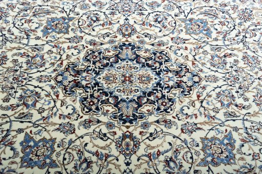 Central medallion detail of 2000s Nain rug from Iran / Persia