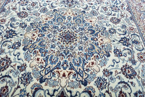Central medallion detail of 2000s Nain rug from Iran / Persia