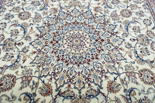 Central medallion detail of 2000s Nain rug from Iran / Persia
