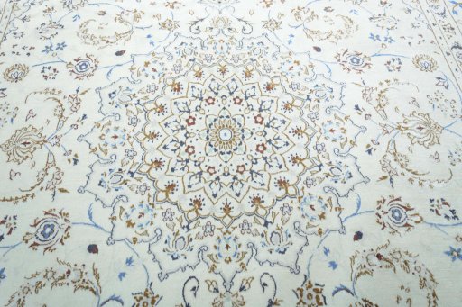 Central medallion detail of 2000s Nain rug from Iran / Persia