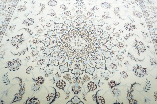 Central medallion detail of 2000s Nain rug from Iran / Persia