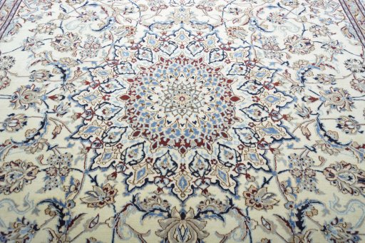 Central medallion detail of 2000s Nain rug from Iran / Persia