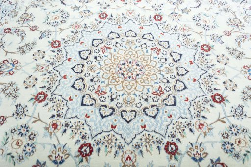 Central medallion detail of 2000s Nain rug from Iran / Persia