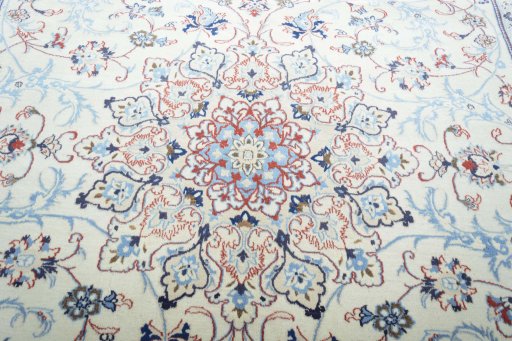 Central medallion detail of 2000s Nain rug from Iran / Persia