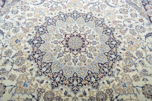 Central medallion detail of 2000s Nain rug from Iran / Persia