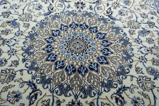 Central medallion detail of 2000s Nain rug from Iran / Persia