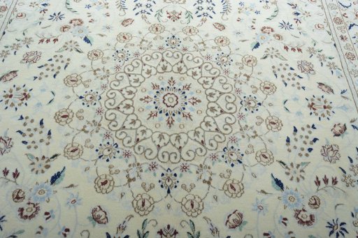 Central medallion detail of 2000s Nain rug from Iran / Persia
