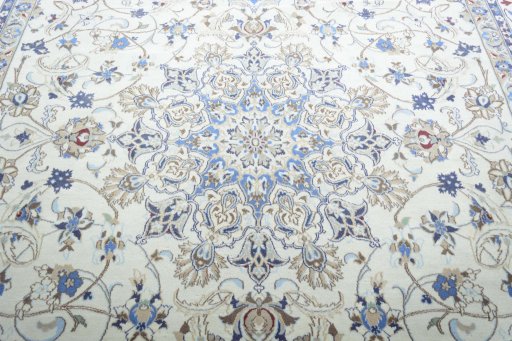 Central medallion detail of 2000s Nain rug from Iran / Persia