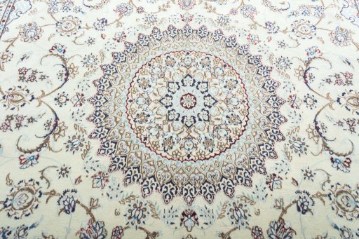 Central medallion detail of 2000s Nain rug from Iran / Persia