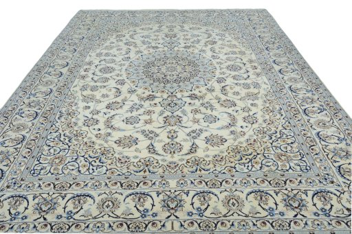 Surface texture of New Nain rug with natural Silk and intricate pattern