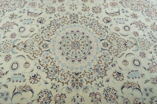 Central medallion detail of 2000s Nain rug from Iran / Persia