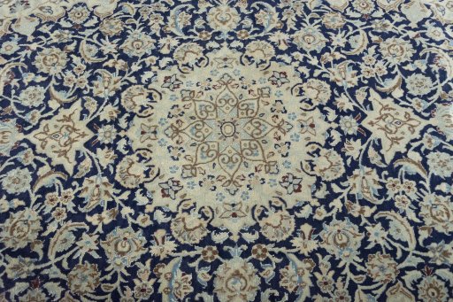 Central medallion detail of 2000s Nain rug from Iran / Persia