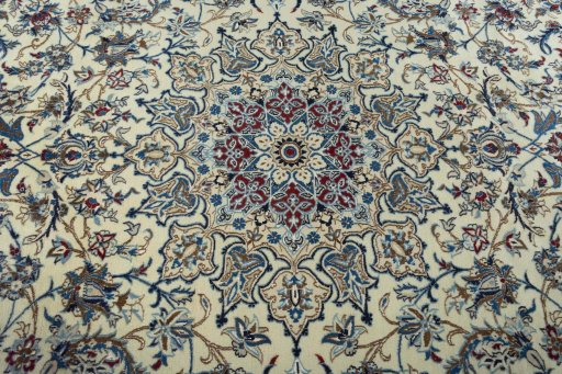 Central medallion detail of 2000s Nain rug from Iran / Persia