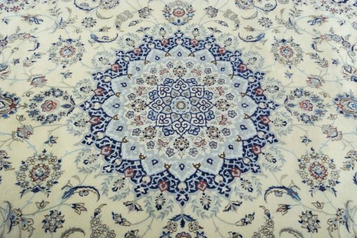 Central medallion detail of 2000s Nain rug from Iran / Persia
