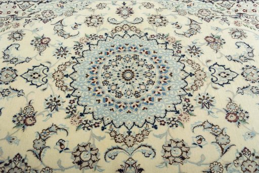 Central medallion detail of 2000s Nain rug from Iran / Persia