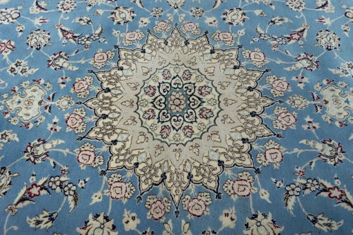 Central medallion detail of 2000s Nain rug from Iran / Persia