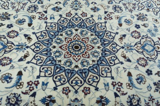 Central medallion detail of 2000s Nain rug from Iran / Persia