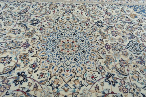 Central medallion detail of 2000s Nain rug from Iran / Persia