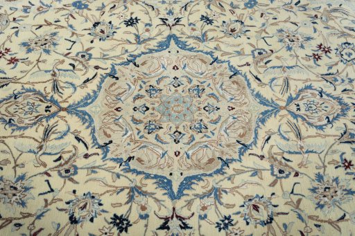 Central medallion detail of 2000s Nain rug from Iran / Persia