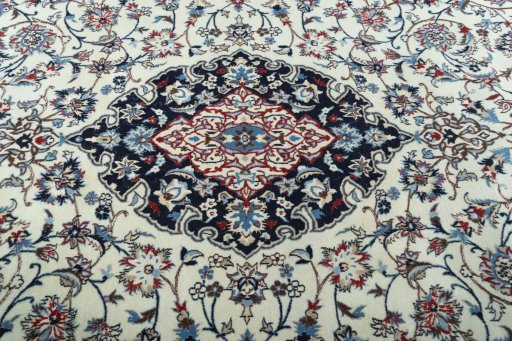 Central medallion detail of 2000s Nain rug from Iran / Persia