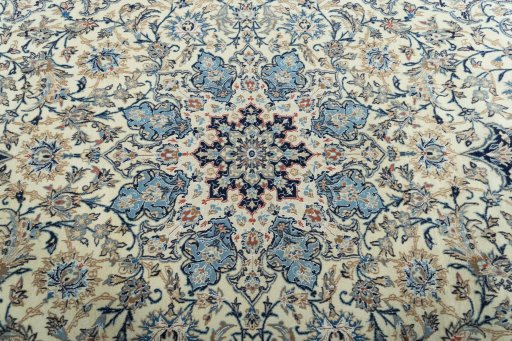 Central medallion detail of 2000s Nain rug from Iran / Persia