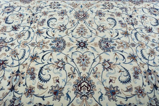 Central medallion detail of 2000s Nain rug from Iran / Persia