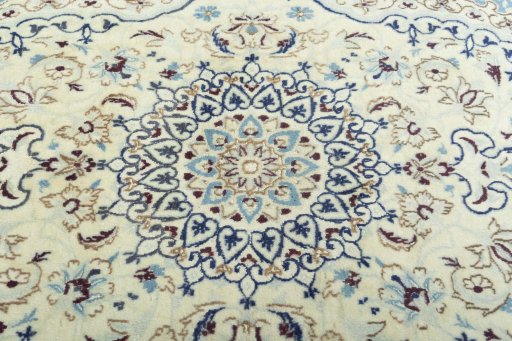 Central medallion detail of 2000s Nain rug from Iran / Persia