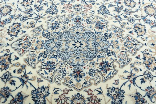 Central medallion detail of 2000s Nain rug from Iran / Persia