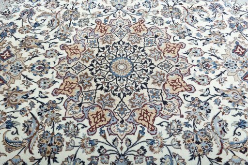 Central medallion detail of 2000s Nain rug from Iran / Persia