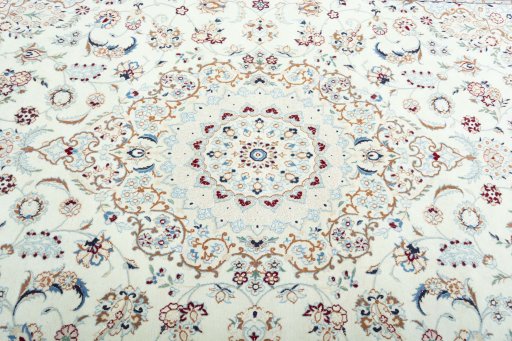 Central medallion detail of 2000s Nain rug from Iran / Persia